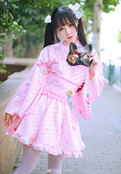 黑夜中采集到少女