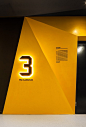 014-Cinema-of-Vitality-in-Yellow-Origami-Baichuan-International-Cinema-By-UM-DESIGN-472x696