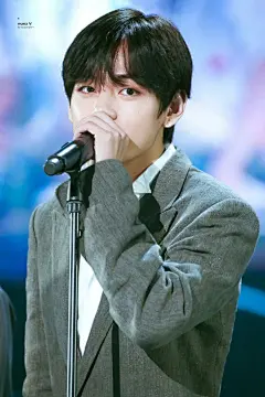 #金泰亨睫如羽扇##金泰亨才华横溢#
【@_nuna_V】190424 TMA颁奖典礼高清更新9p  
「禁一切二改 转载请注明原出处」
金泰亨 Winter Bear【O网页链接】
竖版直拍【O网页链接 】
横版直拍【O网页链接】
净化教程【OMilkyTae_金泰亨个人资源站】...展开全文c