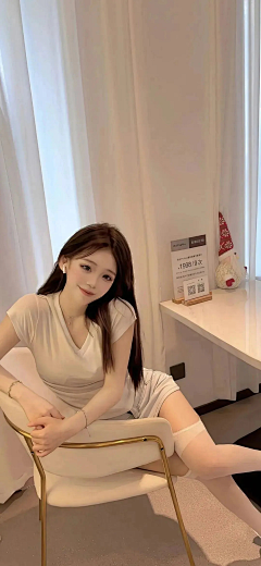 她与岁月皆过客采集到美女哟