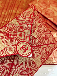 翻身咸鱼_Apple采集到大牌 / 奢侈品
