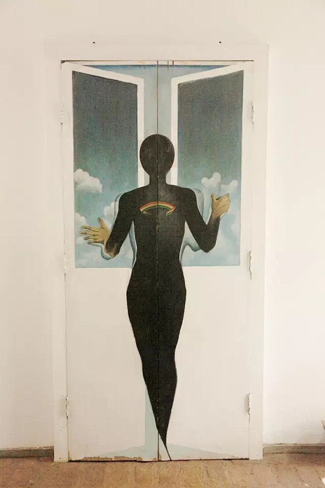 他是锡兰第一奇男子，身高一米九五，喜开劳...