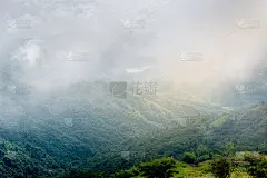 雾和山那牵挂季节的寂寞的人，还是在节日的那天和家人一起去，然后享受冬天。