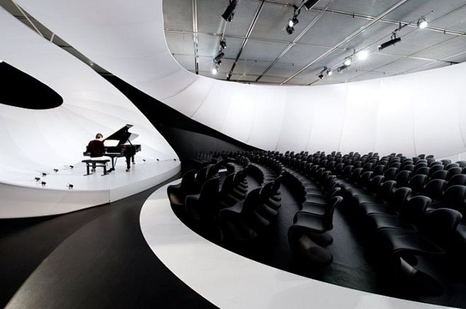 JS Bach / Zaha Hadid...