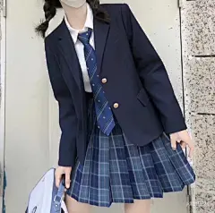 西服 草莓两粒扣
风梦风铃 」
格裙：梅子酱