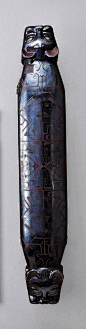 东周郙王太子剑，日本林原美术馆旧藏。与剑同出还有两件物品，一为剑鞘， ​​​二为藏剑木盒，品级之高实属罕见。