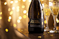 Quinta D'Amares || Sparkling Wine Packaging Design : A Quinta D'Amares apresenta o primeiro espumante feito através de uvas selecionadas da casta Arinto. O novo produto surge como homenagem ao património que envolve a quinta. Entre vinhas e tradições nasc