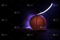 美丽的纸灯笼在黑暗中的木桌上发光。