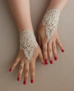 Champagne  lace gloves,  lace glove, Unique lace glove,   gauntlets free ship, French lace gloves, 蕾丝啊蕾丝  #首饰#  #新娘饰品# @予心木子 @无花果果 