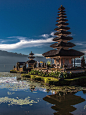 Travel This World: Meeting Your Overly Organized Travel Photography Needs : westeastsouthnorth:
“Danau Bratan, Bratan, Bali, Indonesia
”