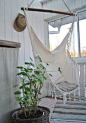 hanging chair