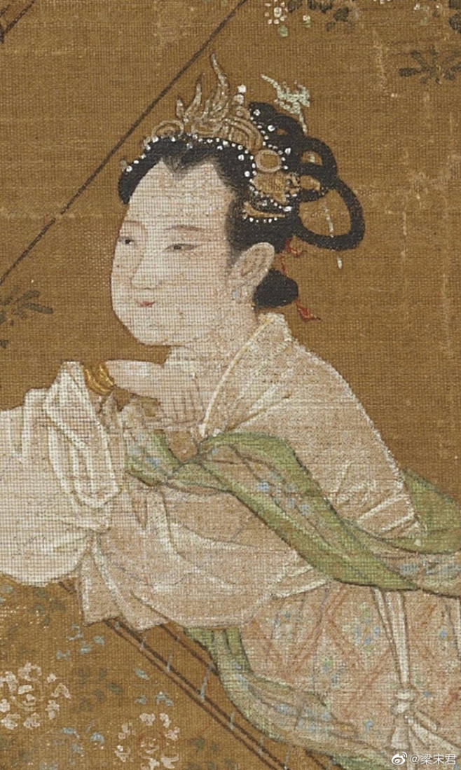 戴钳镯的宋代仕女67