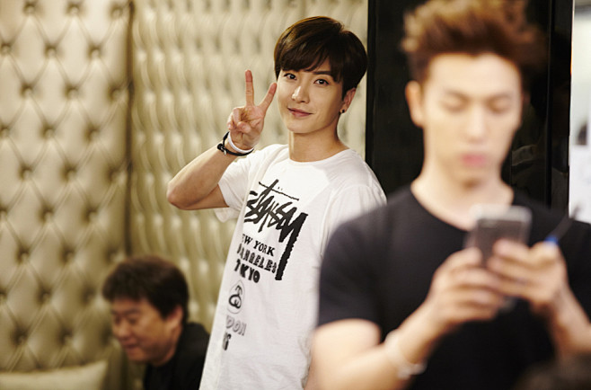 SUPER JUNIOR WORLD T...