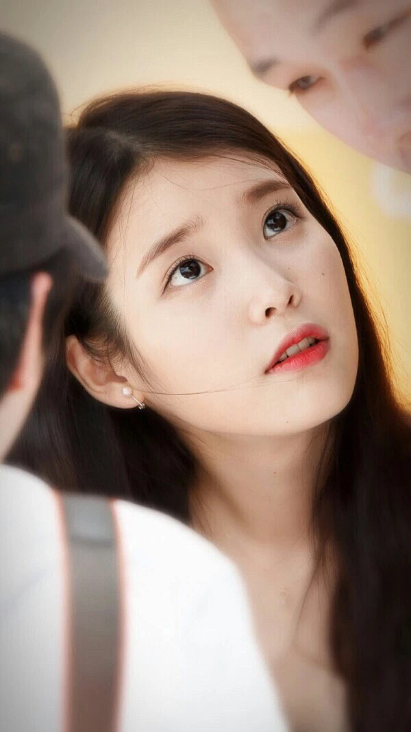 IU