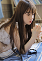 黑长直美女吊带热裤性感撩人写真[4/13]_性感美女_美桌网