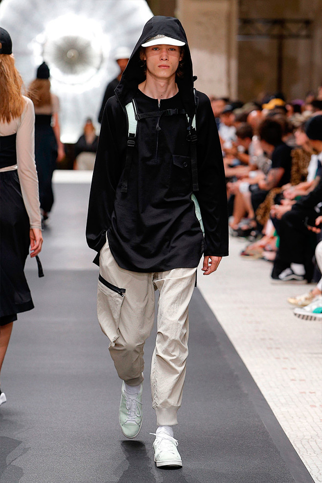 Y-3 Spring/Summer 20...