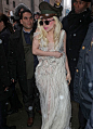 Lady GaGa 薄纱透视裙+军装帽