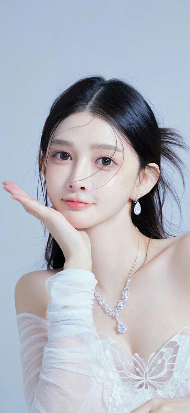 纯净的白
采集@别致的七
cr：半厨工作...