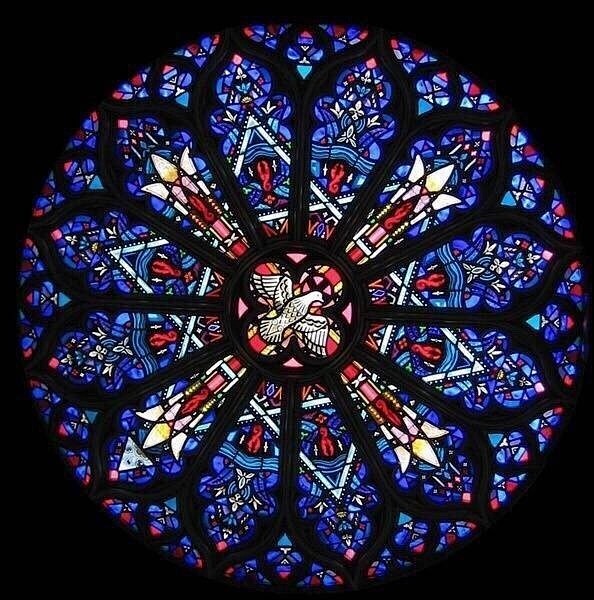 #logo设计师#教堂窗花· 对称之美！...