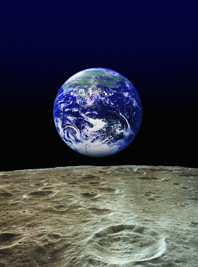 地球与月球表面创意高清图片