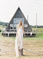 peaceful-seaside-wedding-inspiration-casual-wedding-dress-natural-wedding-hair