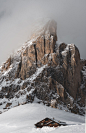 Lago di Sorapis photo by eberhard grossgasteiger (@eberhardgross) on Unsplash : Download this photo in Italy by eberhard grossgasteiger (@eberhardgross)