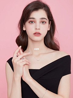 jocy1615采集到跨境电商女装海报