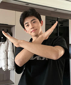 沙雕网友中的沙雕采集到帅哥