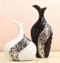 手工雕刻陶瓷花瓶