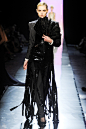 【多图】Jean Paul Gaultier让·保罗·高缇耶2011年秋冬高级定制时装发布秀__VOGUE时尚网