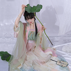 松烟❤采集到服饰素材