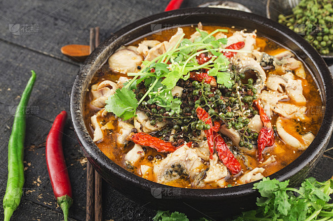 一种中国美食:水煮鱼