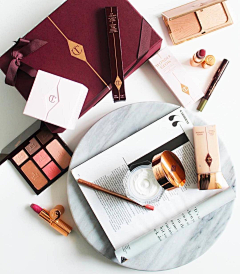 YCecMYzX采集到Charlotte Tilbury