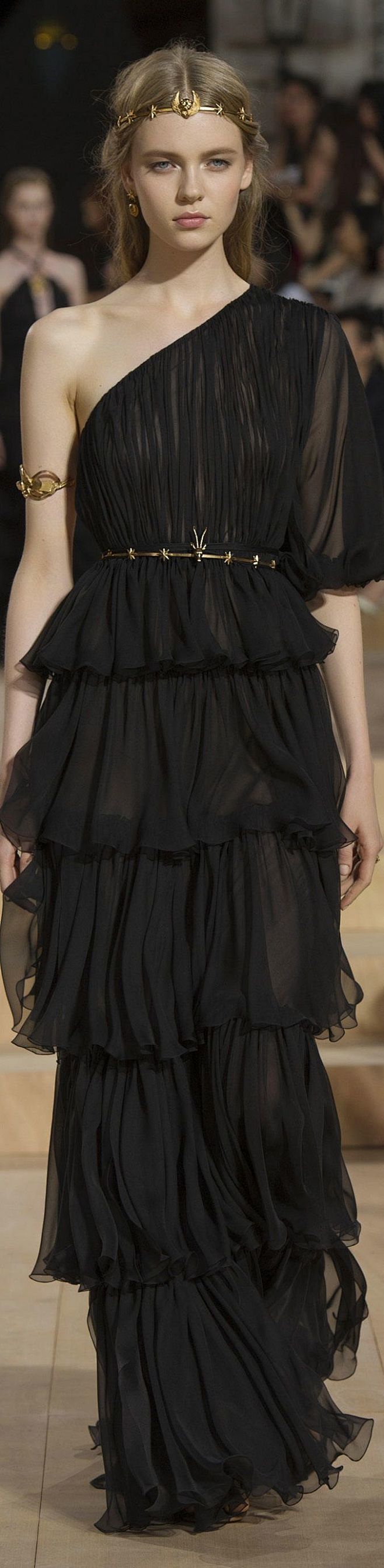 Valentino FW 2015 Co...