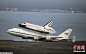 　当地时间9月19日，美国“奋进号”航天飞机搭乘经过改装的波音747客机，从美国肯尼迪航天中心起飞，向洛杉矶进发，并将停放在当地的加州科学中心向公众展出。图为空中拍摄的飞行照片。