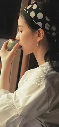 壁纸-气质女神刘诗诗_一米壁纸_2022年08月29日_微头条-今日头条