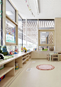 Kindergarten Neufeld an der Leitha / SOLID architecture : 奥地利，布尔根兰州一座需要四组活动室的新幼儿园设计招标，奥地利建筑公司 SOLID architecture 的方案最终入选，设计竞争要求之 [...]