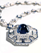 伊丽莎白·泰勒的旧藏——SAPPHIRE AND DIAMOND SAUTOIR，制作于1969年的Bvlgari)蓝宝石钻石项链，在泰勒故去后的私人珍藏拍卖会上以$5,906,500高价成交。 #采集大赛#