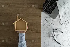 房地产中介签订房屋合同，重点是房地产住房贷款
