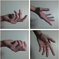 #绘画参考#  kaid-aniki 自己拍的一套手姿势素材参考。包括一些奇怪的动作……等等，谁想看这个一言不合脱裤子的姿势啊！눈_눈