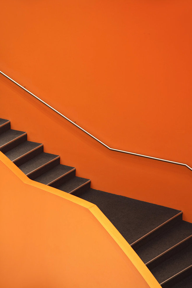 楼梯，抽象的橙色楼梯