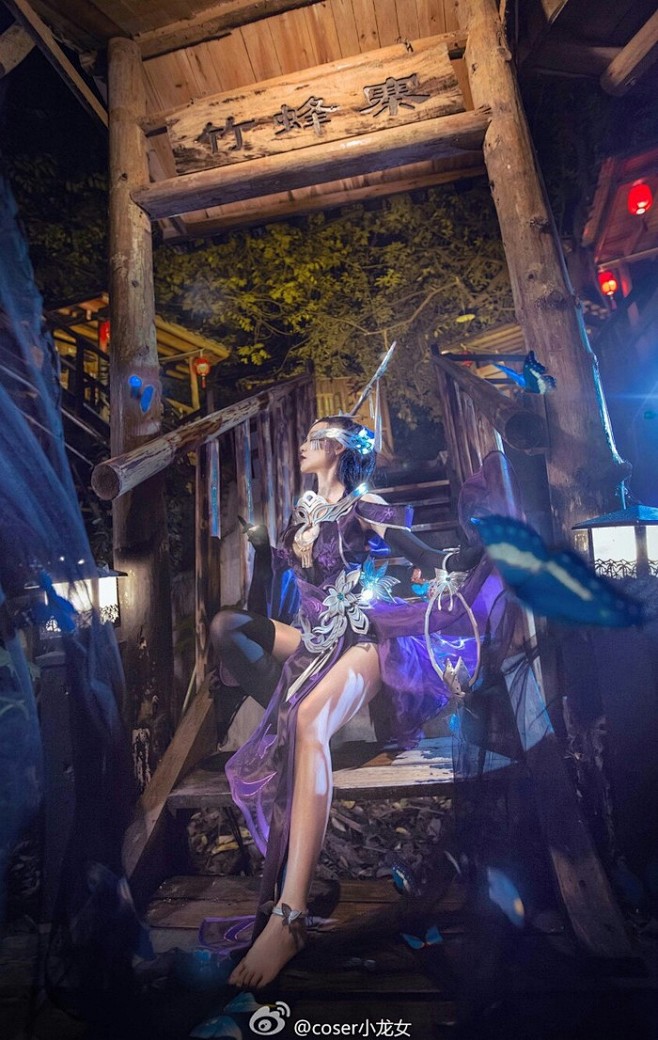 [cp]@coser小龙女: #剑网3六周年# 这套名字是"叫我女王大人"秦风的