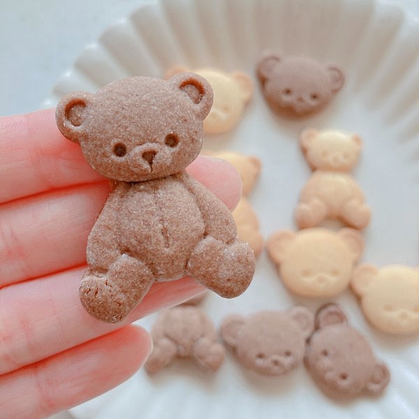 【ぷっくりクッキー型】お座りクマちゃん ...