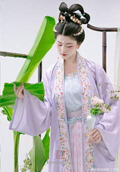盛夏的海边采集到古装