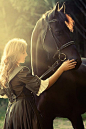 摄影 | Girl and her ​​horse。