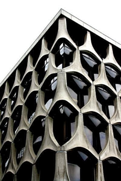 灵感酷丨ideakoool采集到丨A丨建筑设计表皮外立面幕墙丨创意造型玻璃金属隔栅幕墙