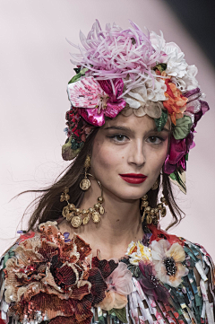 三天er采集到Dolce&Gabbana2019年春夏高级成衣时装发布