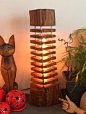 Column Wood Log Lamp - Table Lamps - Wooden log lamp (oak) that grew in a forest. Wood recovered before finishing in the chimney, cleaned, cut, segmented and protected with linseed oil. The frame is made of aluminum.     Height: 50 cm Forms an original li