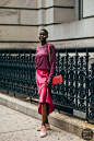 STYLE DU MONDE | Street Style Street Fashion Photos : Street Style Fashion Week Photography New York, Milan, Paris, London. Full body images. Trends,  Streetsnaps, Pictures, Street looks, Street Chic, Models, Mode