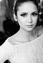 Nina Dobrev（妮娜·杜波夫）关注时尚 关注搭配 关注@MZ教你完美搭配 #欧美# #珍珠# #短发#